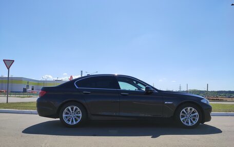 BMW 5 серия, 2012 год, 1 950 000 рублей, 2 фотография