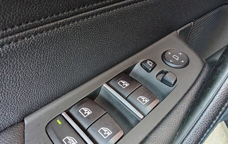 BMW 5 серия, 2020 год, 2 650 000 рублей, 15 фотография