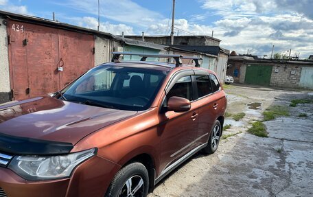 Mitsubishi Outlander III рестайлинг 3, 2013 год, 1 200 000 рублей, 2 фотография