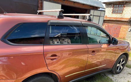 Mitsubishi Outlander III рестайлинг 3, 2013 год, 1 200 000 рублей, 4 фотография