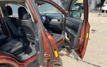 Mitsubishi Outlander III рестайлинг 3, 2013 год, 1 200 000 рублей, 12 фотография