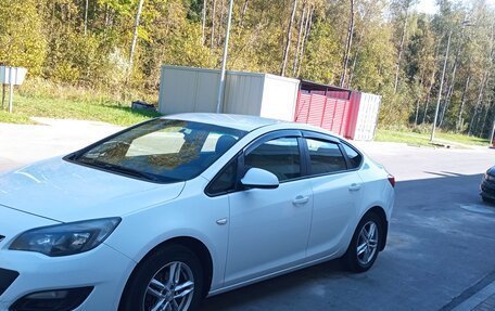 Opel Astra J, 2013 год, 675 000 рублей, 3 фотография