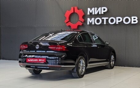 Volkswagen Passat B8 рестайлинг, 2017 год, 1 700 000 рублей, 8 фотография