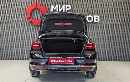 Volkswagen Passat B8 рестайлинг, 2017 год, 1 700 000 рублей, 13 фотография