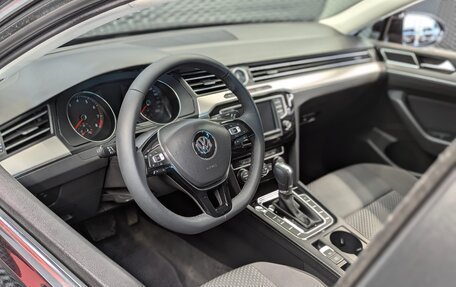Volkswagen Passat B8 рестайлинг, 2017 год, 1 700 000 рублей, 16 фотография