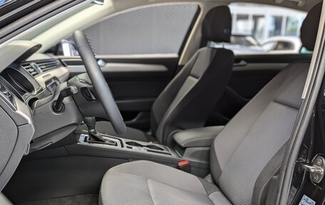 Volkswagen Passat B8 рестайлинг, 2017 год, 1 700 000 рублей, 17 фотография