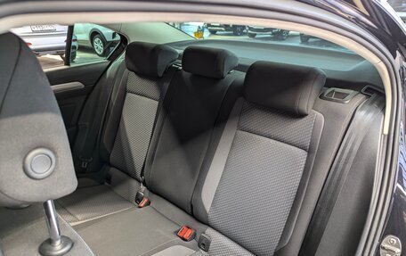Volkswagen Passat B8 рестайлинг, 2017 год, 1 700 000 рублей, 24 фотография