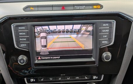 Volkswagen Passat B8 рестайлинг, 2017 год, 1 700 000 рублей, 32 фотография