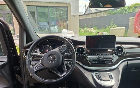 Mercedes-Benz V-Класс, 2019 год, 5 000 000 рублей, 6 фотография
