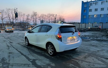 Toyota Aqua I, 2012 год, 670 000 рублей, 3 фотография