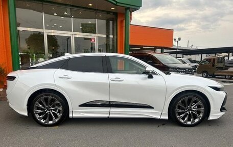 Toyota Crown, 2024 год, 4 090 000 рублей, 3 фотография