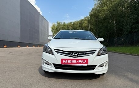 Hyundai Solaris II рестайлинг, 2015 год, 1 100 000 рублей, 2 фотография