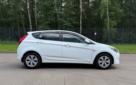 Hyundai Solaris II рестайлинг, 2015 год, 1 100 000 рублей, 4 фотография