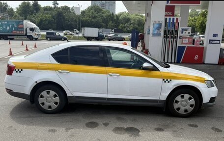 Skoda Octavia, 2017 год, 750 000 рублей, 4 фотография