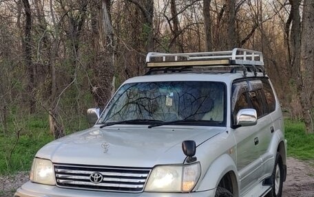 Toyota Land Cruiser Prado 90 рестайлинг, 1999 год, 1 500 000 рублей, 2 фотография