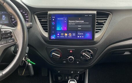 Hyundai Solaris II рестайлинг, 2018 год, 1 350 000 рублей, 14 фотография