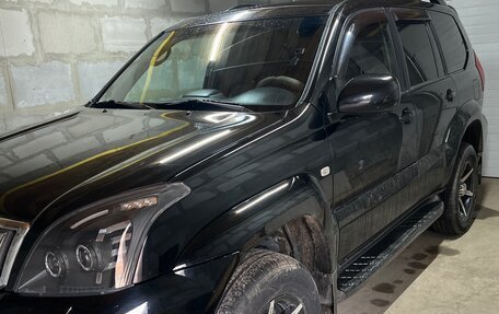 Toyota Land Cruiser Prado 120 рестайлинг, 2007 год, 2 690 000 рублей, 6 фотография