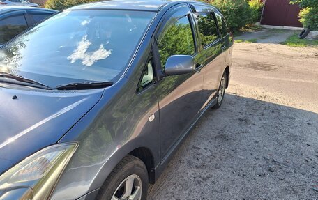 Toyota Wish II, 2004 год, 750 000 рублей, 4 фотография