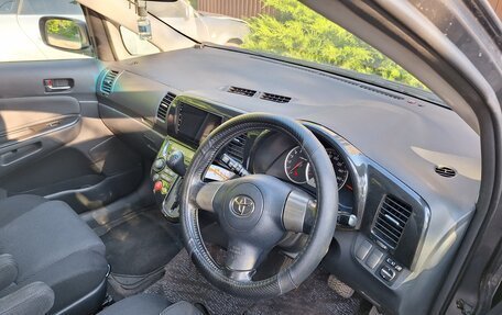 Toyota Wish II, 2004 год, 750 000 рублей, 13 фотография