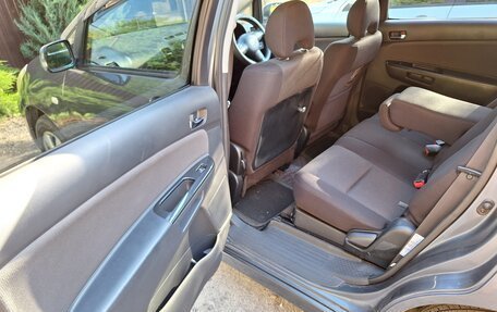 Toyota Wish II, 2004 год, 750 000 рублей, 16 фотография