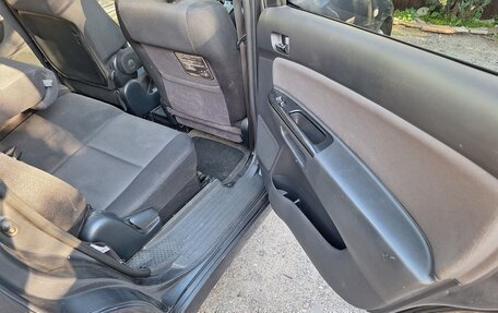 Toyota Wish II, 2004 год, 750 000 рублей, 17 фотография