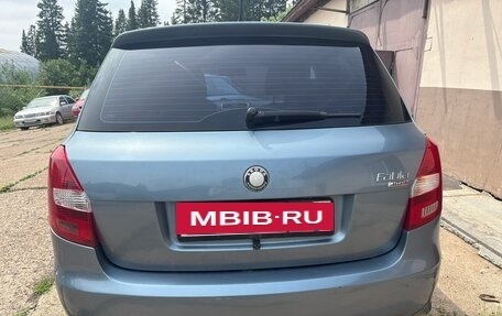 Skoda Fabia II, 2010 год, 450 000 рублей, 2 фотография