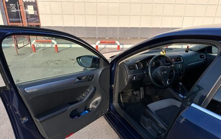 Volkswagen Jetta VI, 2011 год, 1 180 000 рублей, 8 фотография