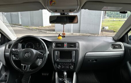 Volkswagen Jetta VI, 2011 год, 1 180 000 рублей, 13 фотография