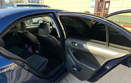 Volkswagen Jetta VI, 2011 год, 1 180 000 рублей, 11 фотография