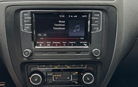 Volkswagen Jetta VI, 2011 год, 1 180 000 рублей, 14 фотография