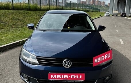 Volkswagen Jetta VI, 2011 год, 1 180 000 рублей, 4 фотография