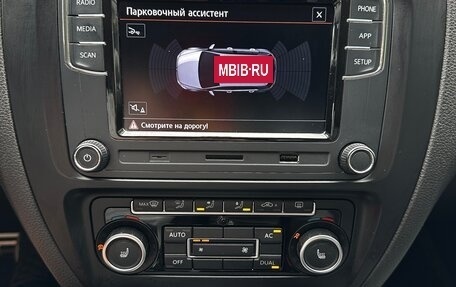 Volkswagen Jetta VI, 2011 год, 1 180 000 рублей, 16 фотография