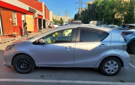 Toyota Aqua I, 2012 год, 700 000 рублей, 5 фотография