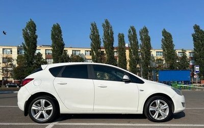 Opel Astra J, 2011 год, 670 000 рублей, 1 фотография