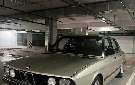 BMW 5 серия, 1983 год, 490 000 рублей, 1 фотография