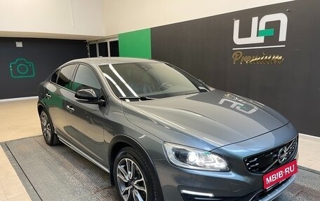 Volvo S60 Cross Country, 2016 год, 2 050 000 рублей, 1 фотография