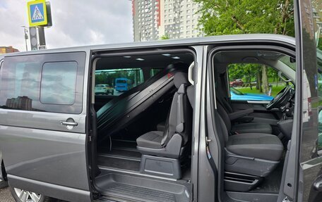 Volkswagen Multivan T6 рестайлинг, 2021 год, 6 000 000 рублей, 5 фотография