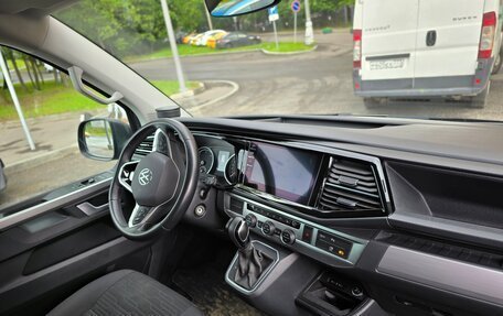 Volkswagen Multivan T6 рестайлинг, 2021 год, 6 000 000 рублей, 8 фотография