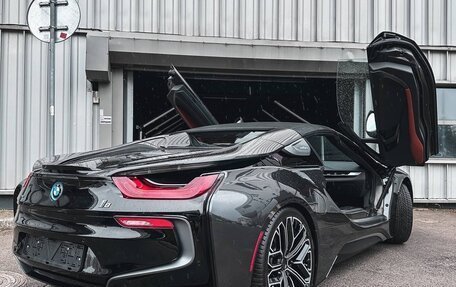 BMW i8 I рестайлинг, 2018 год, 9 000 000 рублей, 3 фотография