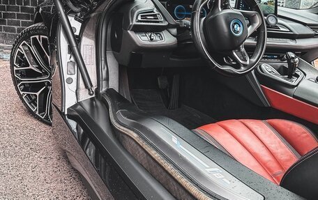 BMW i8 I рестайлинг, 2018 год, 9 000 000 рублей, 9 фотография