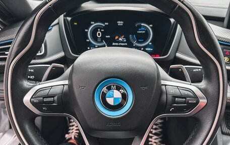 BMW i8 I рестайлинг, 2018 год, 9 000 000 рублей, 13 фотография