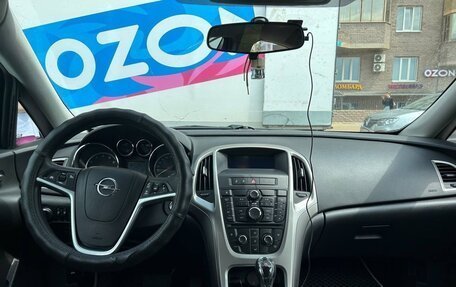Opel Astra J, 2011 год, 670 000 рублей, 11 фотография