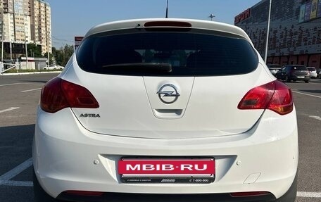 Opel Astra J, 2011 год, 670 000 рублей, 3 фотография