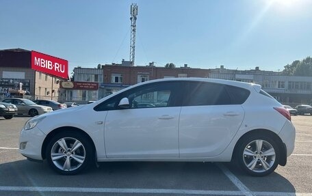 Opel Astra J, 2011 год, 670 000 рублей, 4 фотография