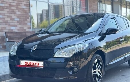 Renault Megane III, 2012 год, 830 000 рублей, 2 фотография
