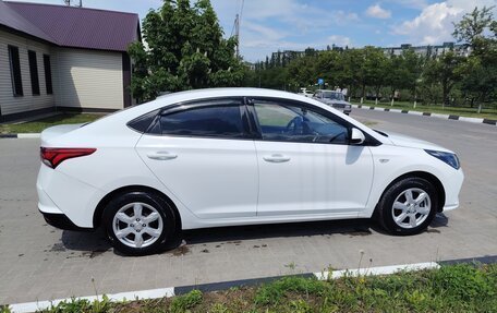 Hyundai Solaris II рестайлинг, 2021 год, 1 620 000 рублей, 3 фотография