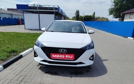 Hyundai Solaris II рестайлинг, 2021 год, 1 620 000 рублей, 13 фотография