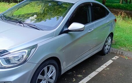 Hyundai Solaris II рестайлинг, 2011 год, 720 000 рублей, 2 фотография