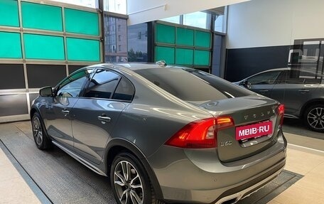 Volvo S60 Cross Country, 2016 год, 2 050 000 рублей, 4 фотография