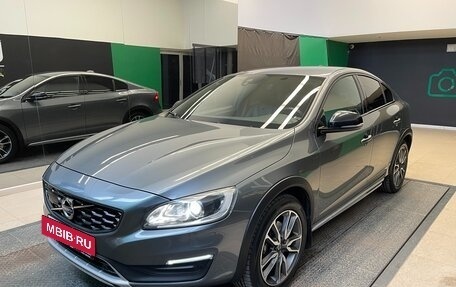 Volvo S60 Cross Country, 2016 год, 2 050 000 рублей, 3 фотография